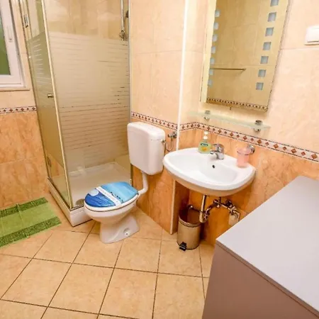 아파트 Aurel Suites- Comfort Two Bedroom With Balcony