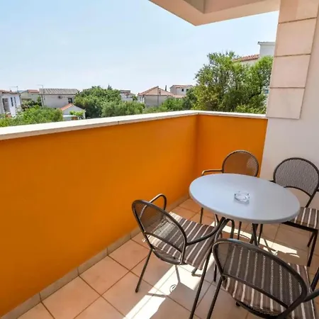 Aurel Suites- Comfort Two Bedroom With Balcony *